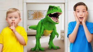 Приключение с игрушечными динозаврами 🦕