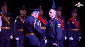 Вручение ордена Кутузова Уссурийским десантникам