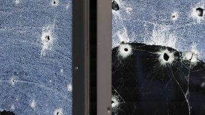 Украинские боевики атаковали дронами гимназию в Сватове