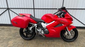 Обзор мотоцикла Honda vfr800, 2004год.