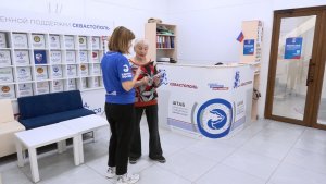 Волонтеры «Единой России» помогают севастопольцам голосовать