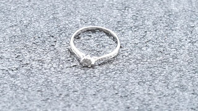Кольцо золотое (1,41 г, Золото, 585, вставка 0,014г) 1БрКр-57 3/6 0,03  14БрКр-17 2/3  0,039