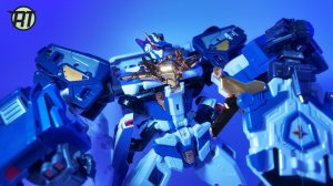Роботония Metal Cardbot Blue Cop Trinity