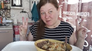 мукбанг/ обжерыч гречка с тушёной капустой/ салат морская капуста в соусе/
