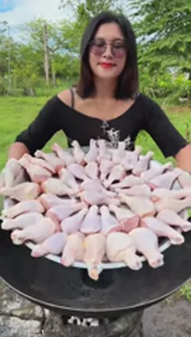 Готовим вкусную курицу в хрустящей панировке.