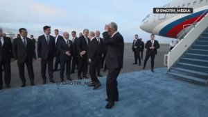 ⚡ Токаев встретил Путина у трапа, президенты двух стран пожали руки.

Далее лидеры проведут неформал