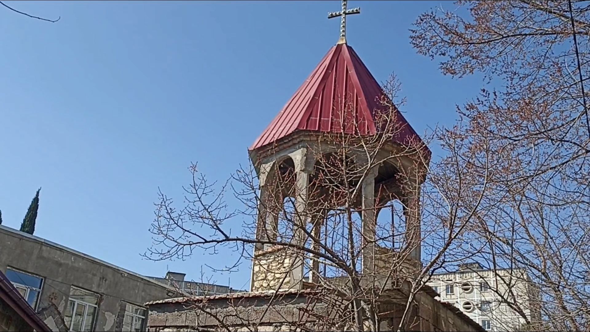 Прогулка по Рустави (храм и детский сад номер 37 в 16-ом микрорайоне)