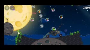 1st boss in Angry Birds Space
