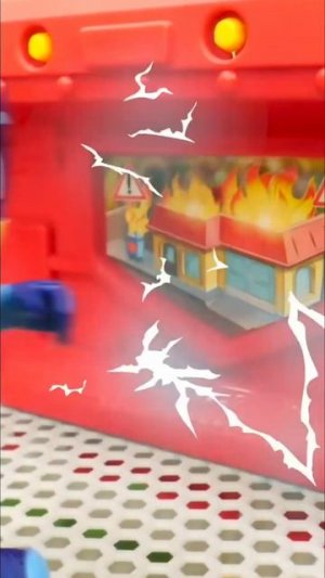 🚒 Пожарная машина спешит к Кэтбою #героивмасках #игрушки #машинки