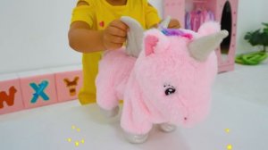 Учите названия и звуки диких животных вместе с Алисой!