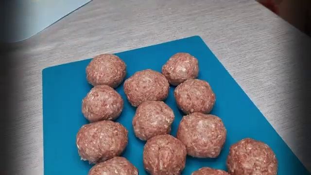 Готовлю мясные тефтели с сыром в томатно-сметанном соусе. Обзор и рецепт. смотреть онлайн