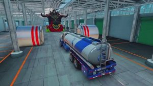 МУЛЬТИКИ ПРО МАШИНКИ Молния Маквин побег от монстр танка в БимНГ Драйв 🚗💥🦖