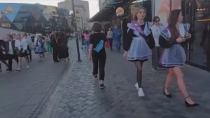 Последний звонок в Красноярске.Речной вокзал. Набережная Енисея .Театральная площадь