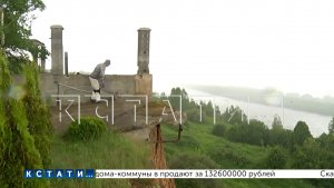 Оползень уничтожает частные дома в посёлке Новинки и подошёл уже к трассе Нижний Новгород — Муром
