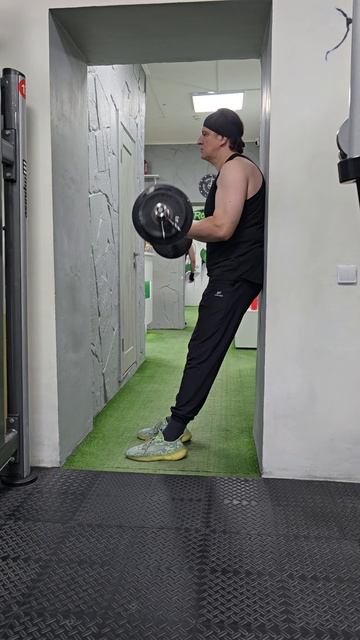 Строгой подъем на бицепс 25 кг/3/15