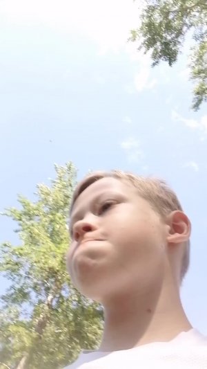 Апреля