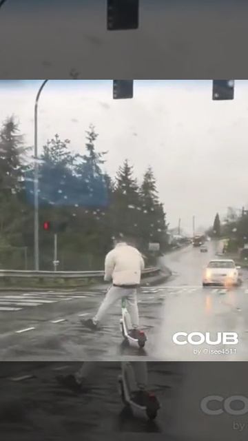 Поворотник на самокате