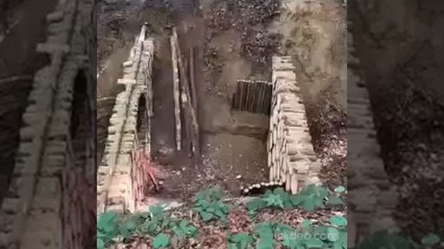 Тайное место для выживания в природе — скрытое и тщательно подготовленное пространство, созданное...