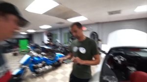 сисун попал на бабки