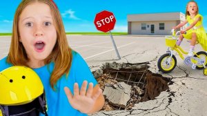 Настя с друзьями попали в игру