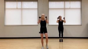 Britney Spears 
 workout

Cardio party mashup fitness
300-500 ккал