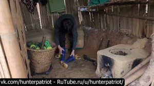 🎣🐊Ловля рыбы трезубцем и установка ловушек на крупного сома!Экстремальная рыбалка в диких джунглях