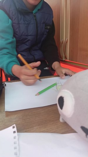 камни