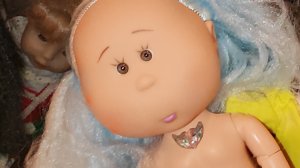китайская «картошка» Мия, на теле эмоции, она лысая и со звуковым механизмом