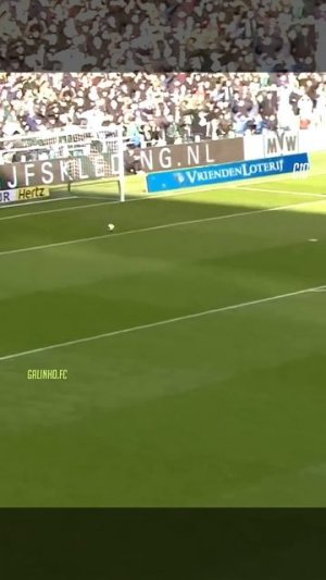 0 IQ Moments in Football 😂😱 #shorts (40)