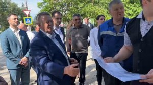 Панков вместе с балашовцами обсудил благоустройство сквера на улице Рабочая