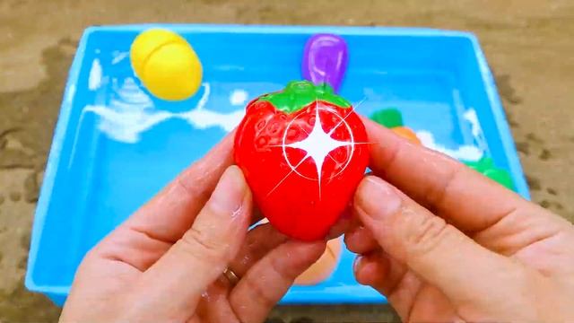 Залипательный АСМР 🌈 смешиваем радугу в ванной и распаковываем яйца-сюрпризы!