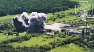 💥Бои за Казачью Лопань: Российская авиация уничтожает склад вооружения ВСУ