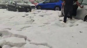 Снежный сюрприз в Мексике.

В мексиканском городе Пуэбла-де-Сарагоса погода устроила подарок: