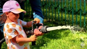 Сотрудники МЧС провели в детском саду урок безопасности