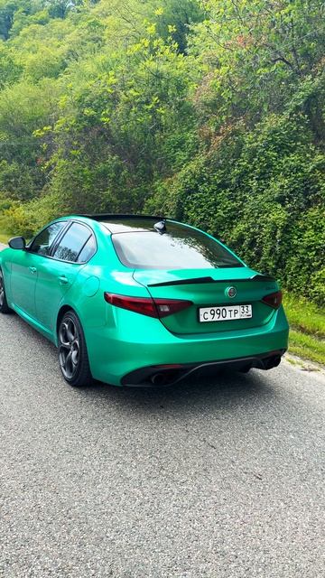 Alfa Romeo Giulia смотреть онлайн