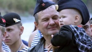 Только по молитве моряк на землю сойдет!!!