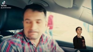В смысле помоложе....