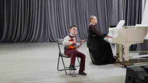 Мурат Болутенко, 8 лет, домра