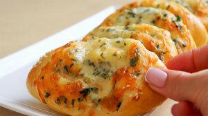 Вместо ПИРОЖКОВ. Лодочки с сыром, чесноком и зеленью.