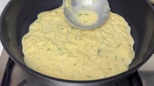 Просто натрите картошку и добавьте яйца! Так вкусно, что готовлю два раза в неделю + рецепт соуса!