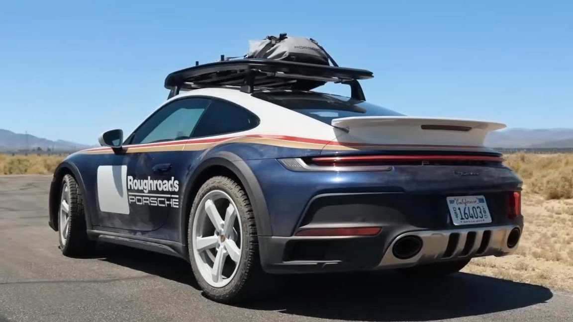 Porsche 911 Carrera 4 GTS 2026 года смотреть онлайн