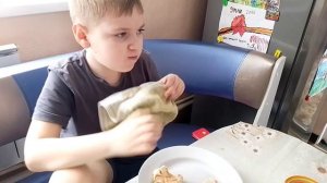 ем шаурму за 3 укуса