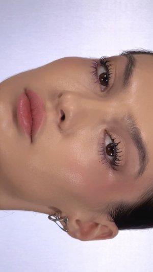 Макияж с фиолетовой тушью Chromophora на нижних ресницах 💗 Повтори образ от Influence Beauty!