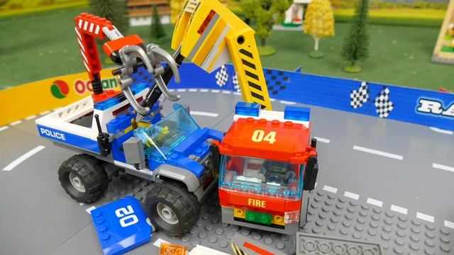 Полиция, пожарные и гонки Машинки ЛЕГО для детей 🏎️ 🚔