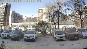 Новосибирский школьник ударил пенсионерку по голове самокатом и уехал.