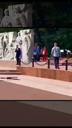 Песнопения про Путина
Любовь народа к неудачнику бедовому