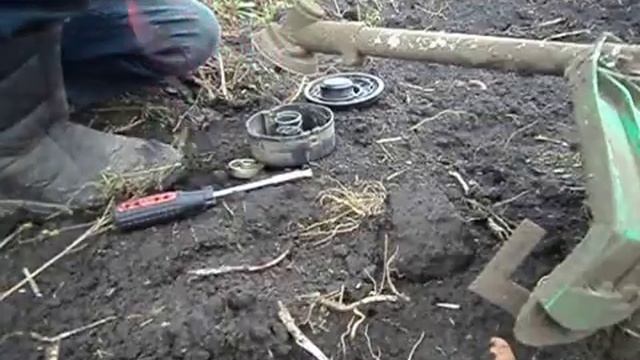 Как намотать ЛЕСКУ на косильную головку ТРИММЕРА или мотокосы