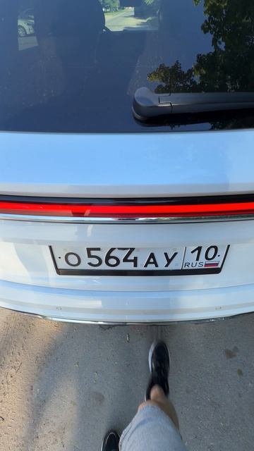 Открытие багажника с ноги в рестайлинг Geely Monjaro на прошивке 2.3.0🔥#auto #geely #monjaro #джили