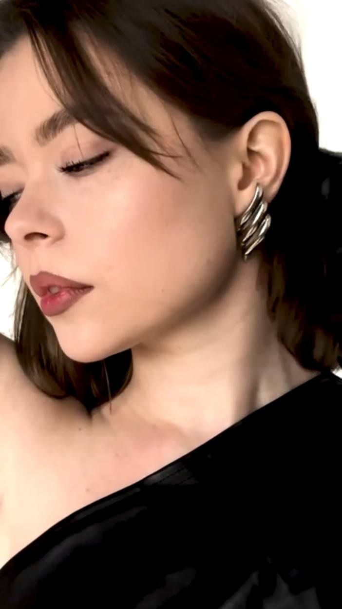 MAKE ME смотреть онлайн