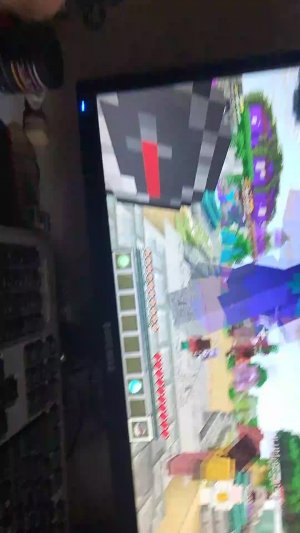играем в sky wars и может даже в bed wars